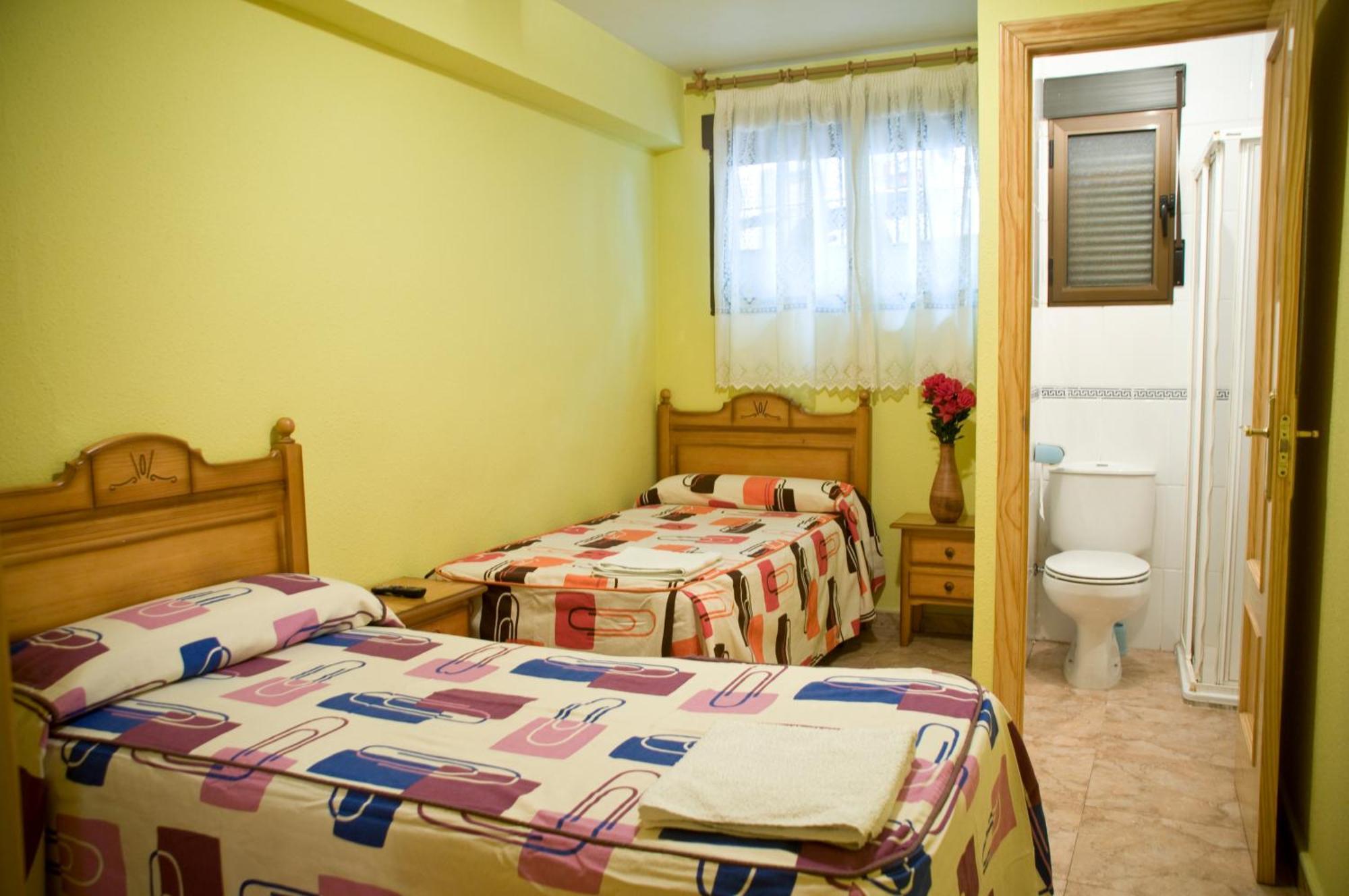 Pension Aries II Cuenca  Luaran gambar