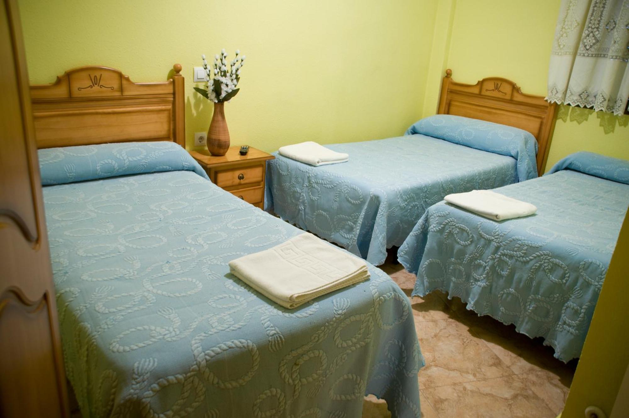 Pension Aries II Cuenca  Luaran gambar