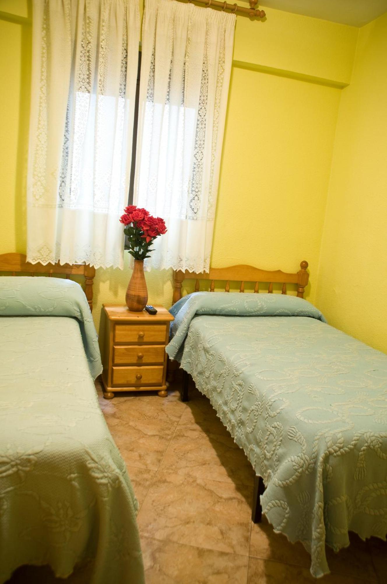 Pension Aries II Cuenca  Luaran gambar