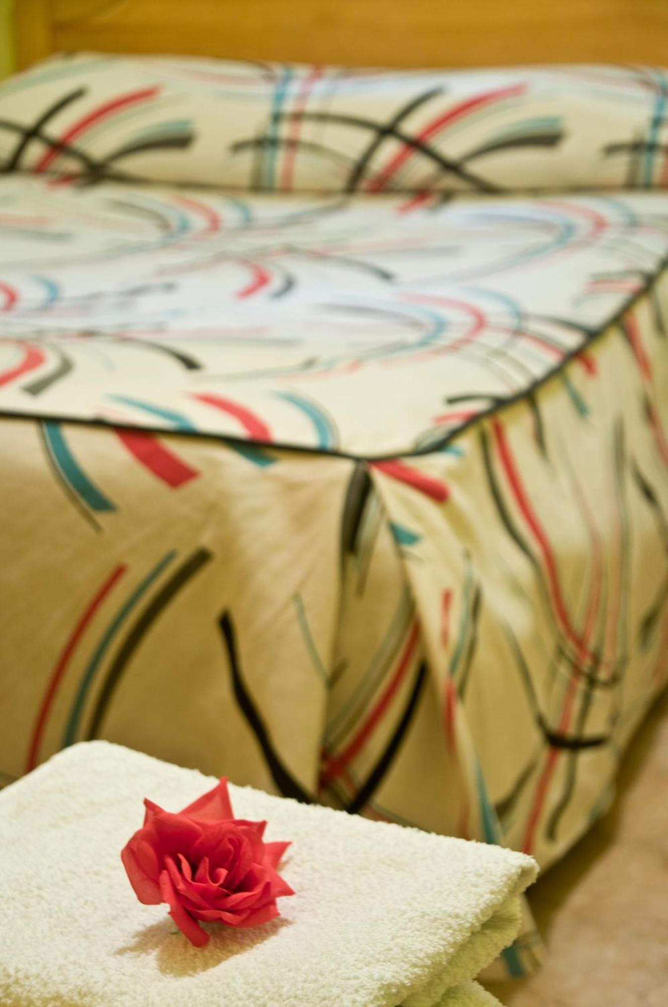 Pension Aries II Cuenca  Luaran gambar