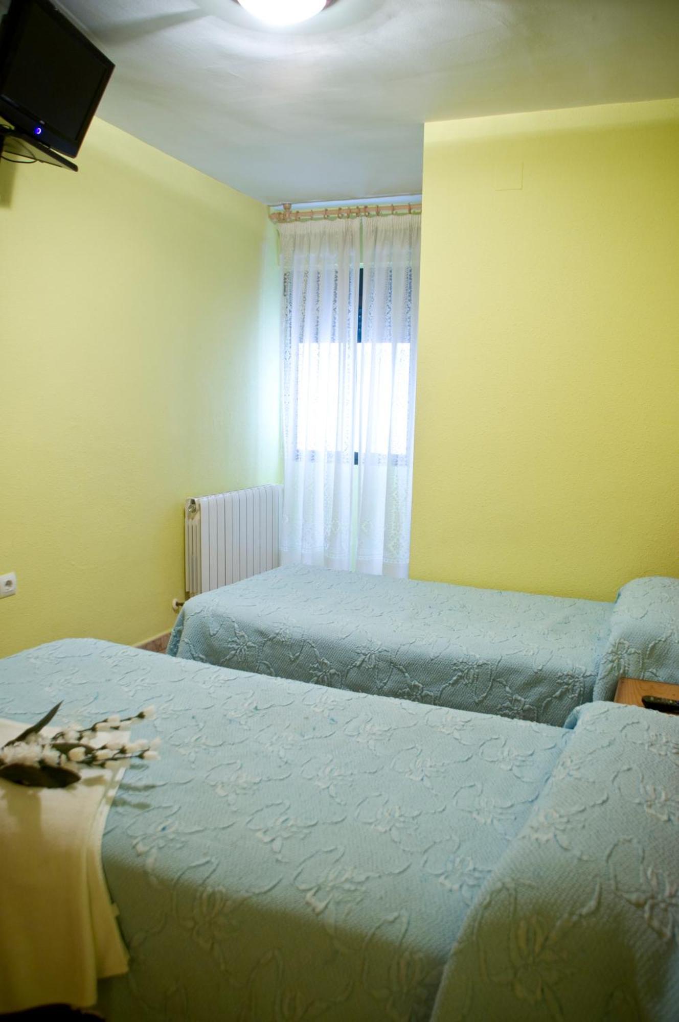 Pension Aries II Cuenca  Luaran gambar